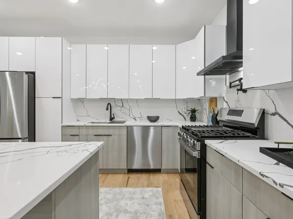 78 Beacon Avenue image 14 of 50