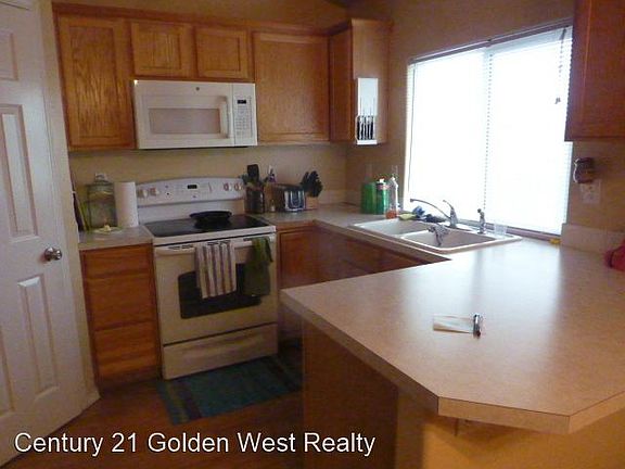 3rd image of 16834 Bayou Way