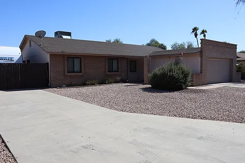 419 E Rosemonte Dr Photo 1