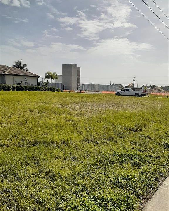 2nd image of 4212 SW 16th Pl