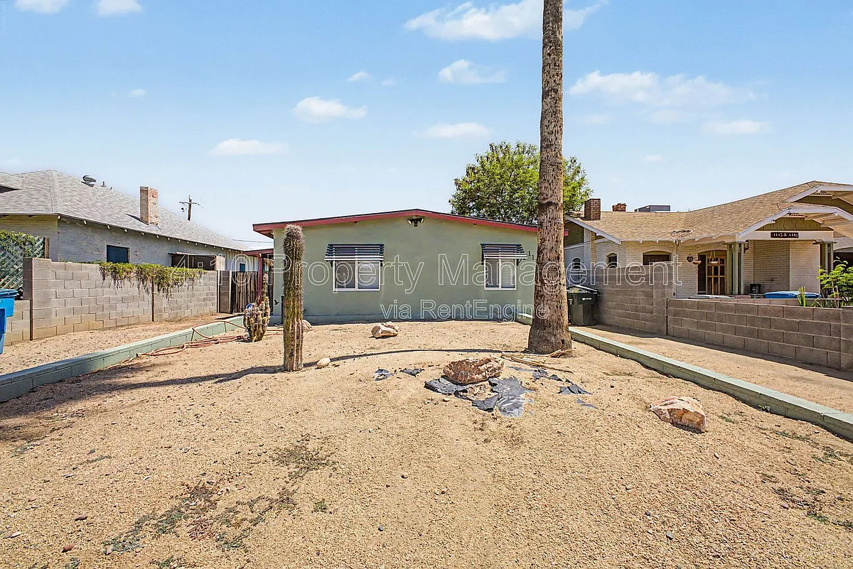 Building Photo - 1117 N 13th St #2