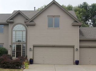 15209 Vernon Ave, Omaha, NE 68116