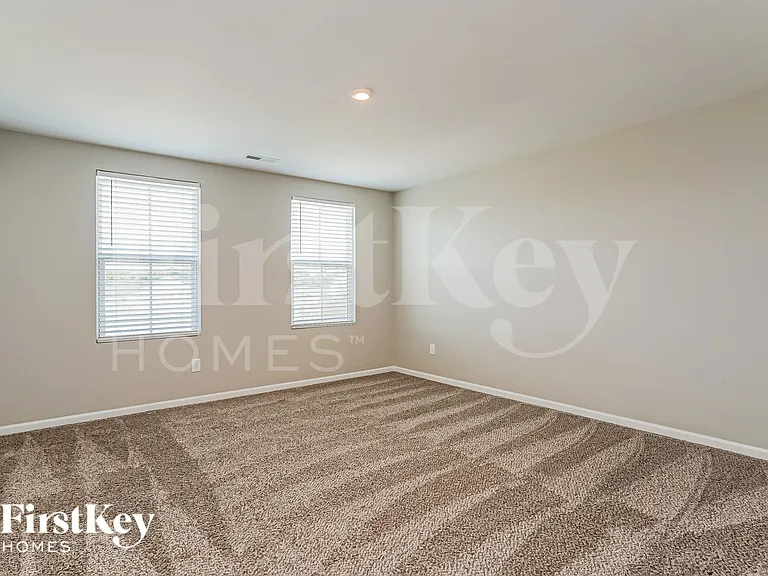 14 Windchime Ct — Photo 10