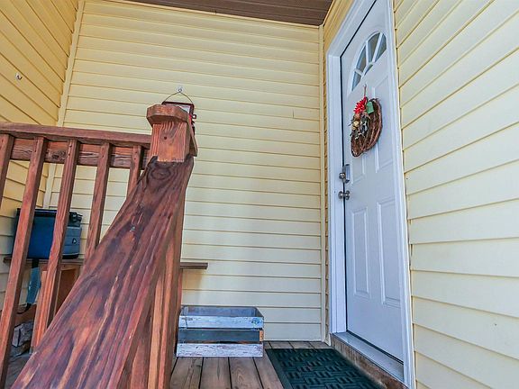 3rd image of 110 Wesley Ave #B
