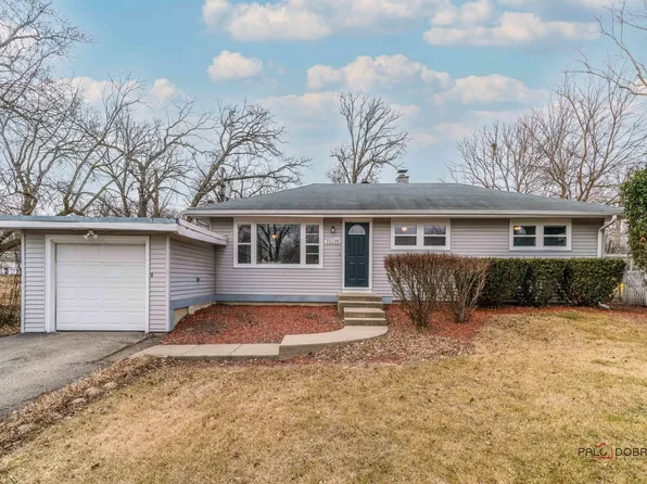 33099 N Rolling Hills Rd, Grayslake, IL 60030