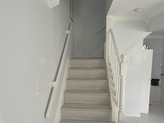 4th image of 1775 SW 81st Way #6-32
