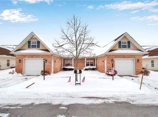 6994 Pepper Tree Ct, Lockport, NY 14094