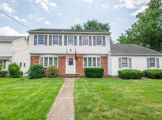 7 Cherry Ln, Parsippany, NJ 07054