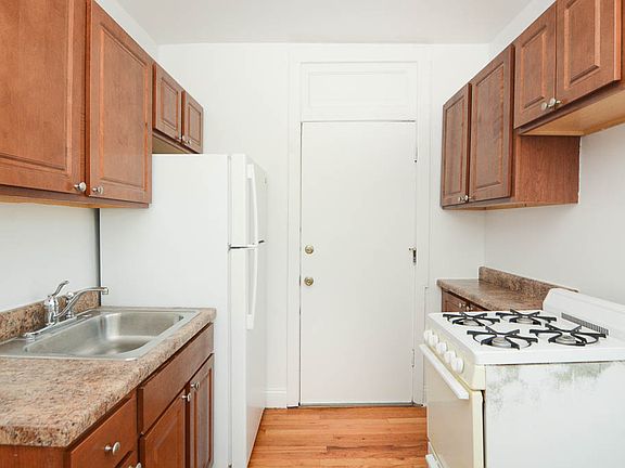 2nd image of 2651 N Spaulding Ave APT 3E