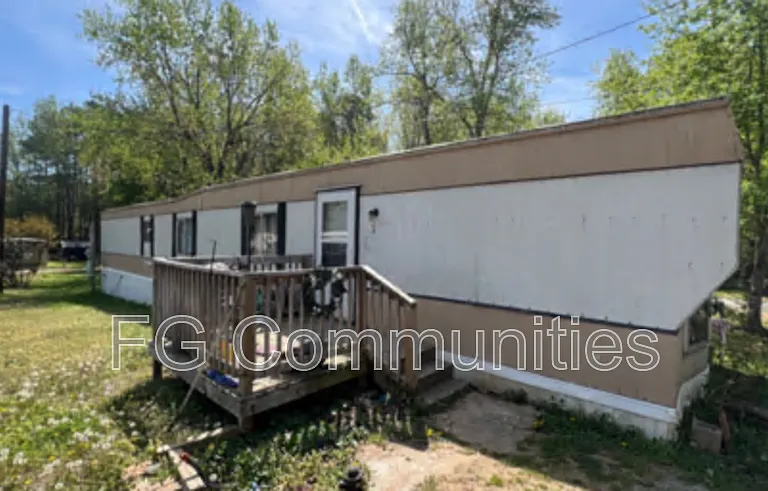 205 Tony Rd — Photo 1