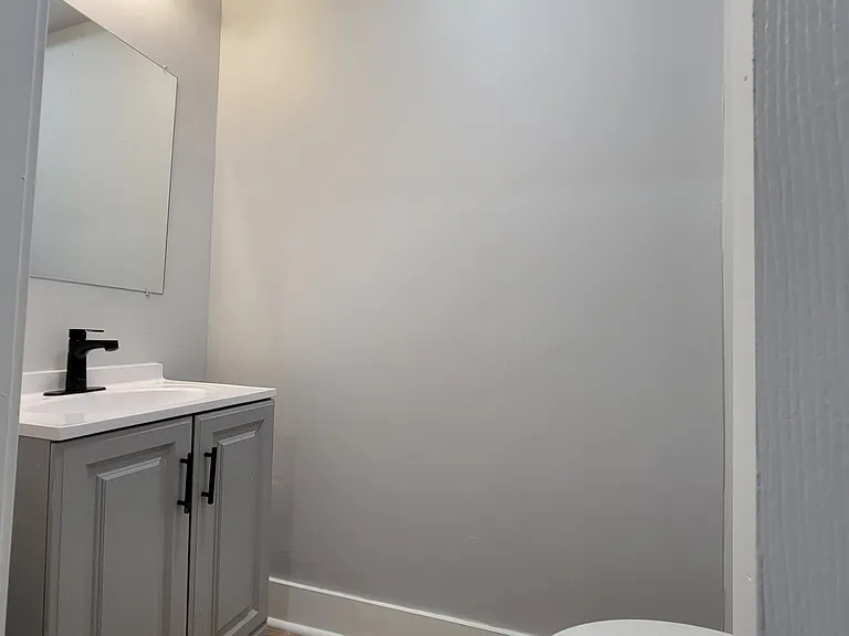 1504 McHenry St — Photo 8