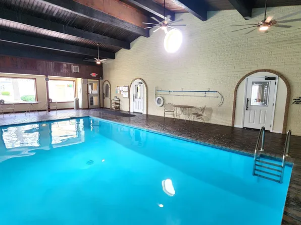 6805 Summerset Ct, Lincoln, NE 68516