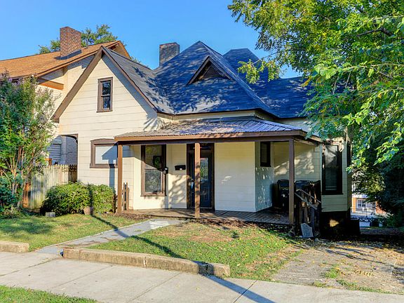 2nd image of 1527 Forest Ave