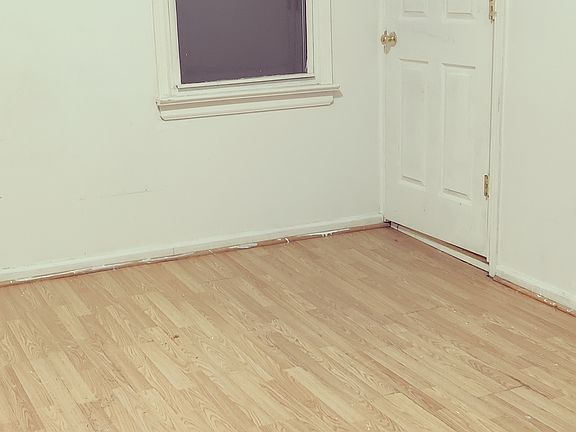 5th image of 36 Leonard St Floor 2