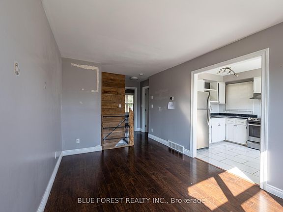2nd image of 751 Curry St