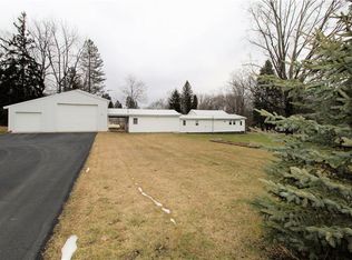 14771 W Lake Rd, Branchport, NY 14418