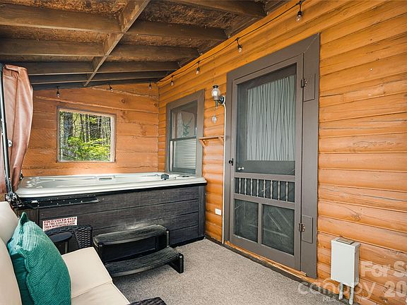 5th image of 2977 Heath Peak Rd