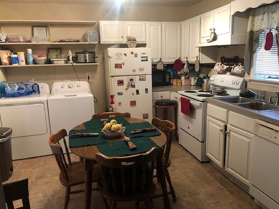 2nd image of 1352 Aiken Rd