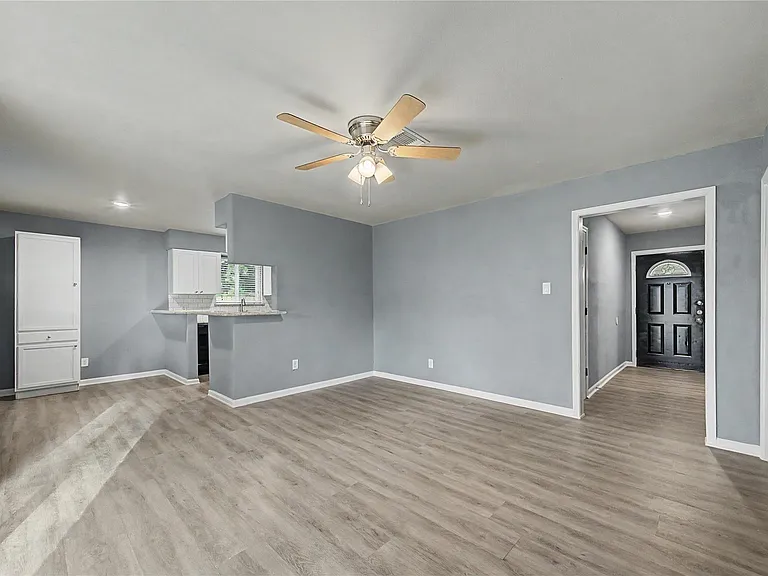 6343 Maple Hill Dr — Photo 10