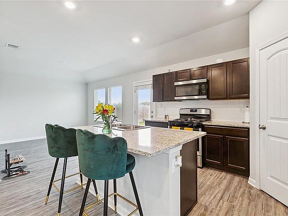 4th image of 12603 Orchid Ln