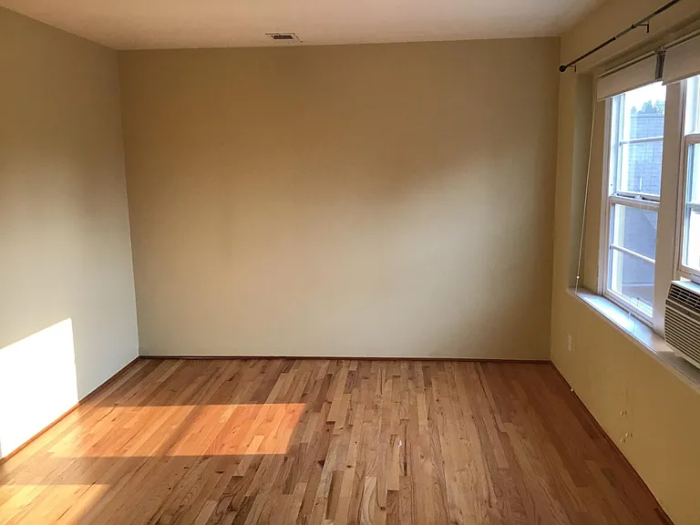 1537 SE 30th Ave — Photo 16