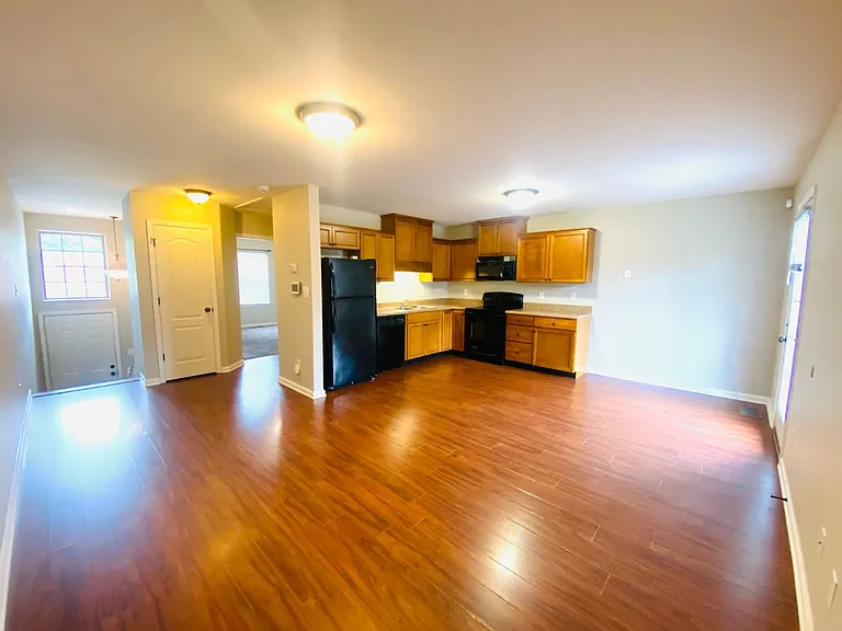 1728 Thistlewood Dr — Photo 5