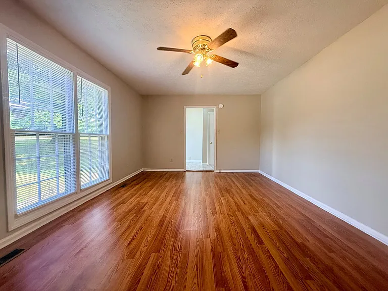 739 Ashbrook Rd — Photo 10