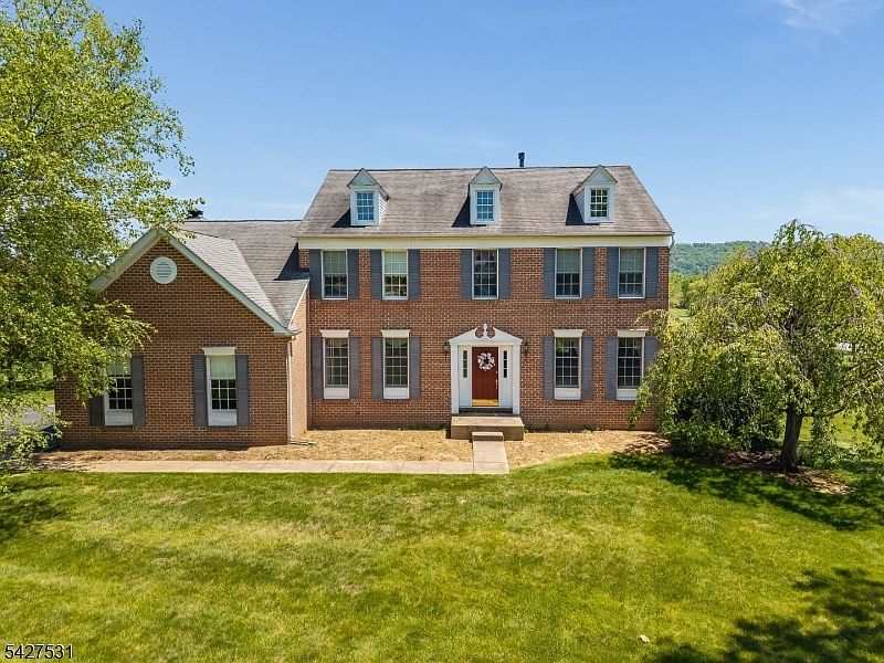 1st image of 21 Surry Lane