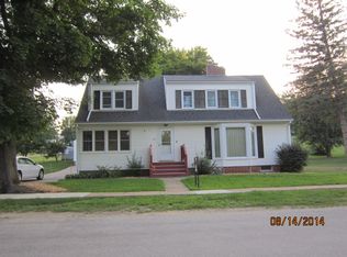 121 River St S, Central City, IA 52214