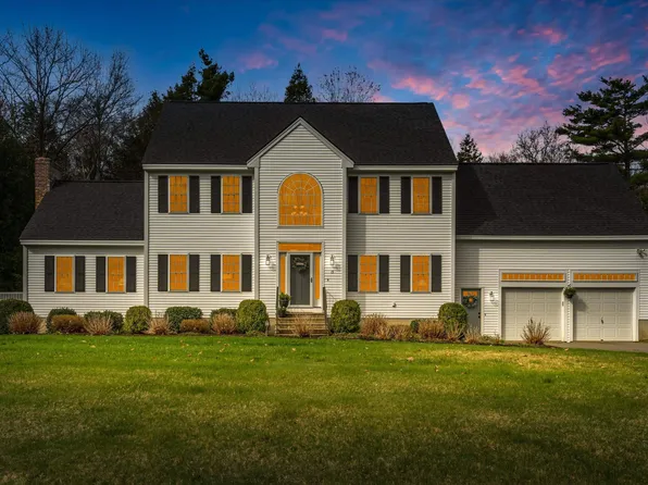 15 Fiddlehead Lane, Chester, NH 03036