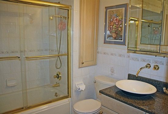 5th image of 5 Otter Hill Ct