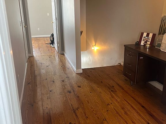 4th image of 320 Mallory Ln
