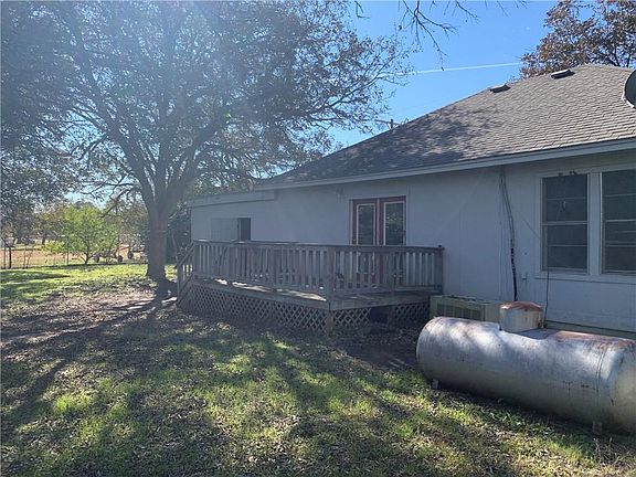 4th image of 701 Harrel Ave