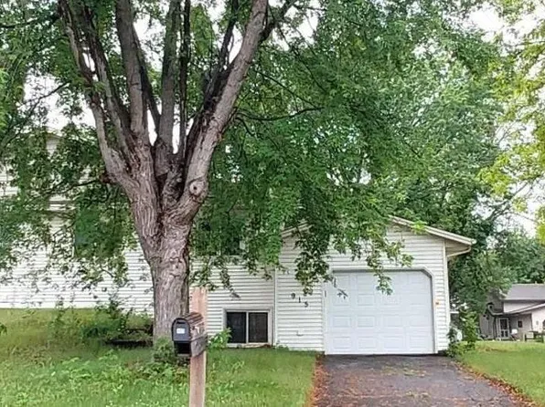 915 Welter Rd SE, Saint Michael, MN 55376