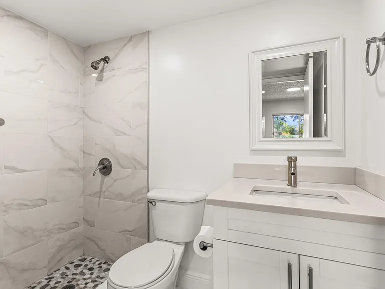 507 Meadows Cir — Photo 19
