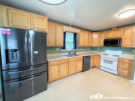 5th image of 3503 Thorne Ave