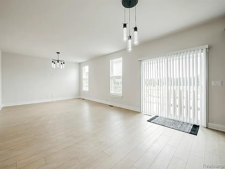 5169 Poppydrew Ln — Photo 31