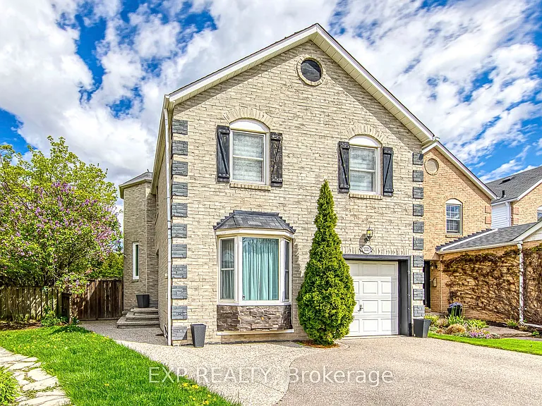 1225 Hedgestone Cres — Photo 2