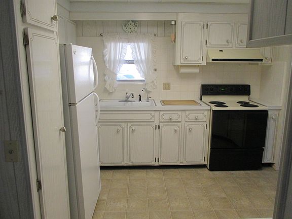 5th image of 180 Jacaranda Dr