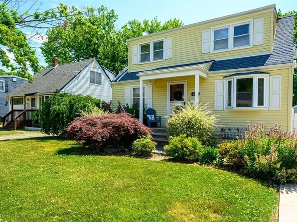484 Garden Pl, Keyport, NJ 07735