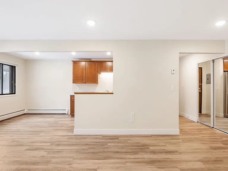 621 Santa Vera Dr — Photo 2