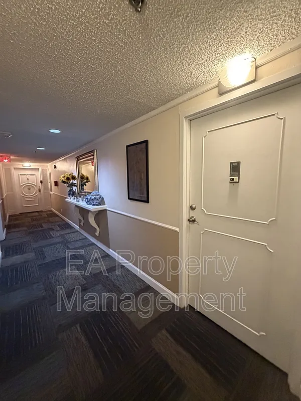 2 bed, 2.0 bath, $2,300 — Photo 3