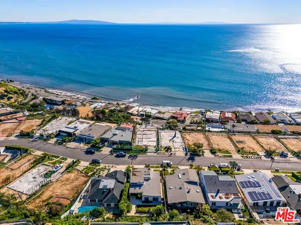 18137 Wakecrest Dr, Malibu, CA 90265
