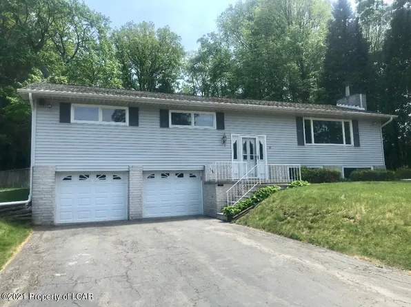 12 Anne St, Mountain Top, PA 18707