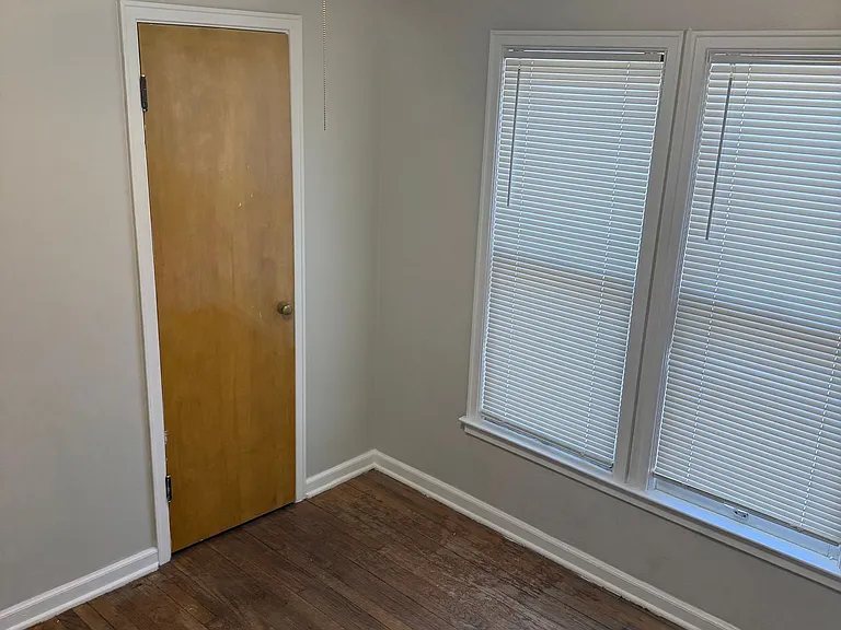 4539 University Ave — Photo 13