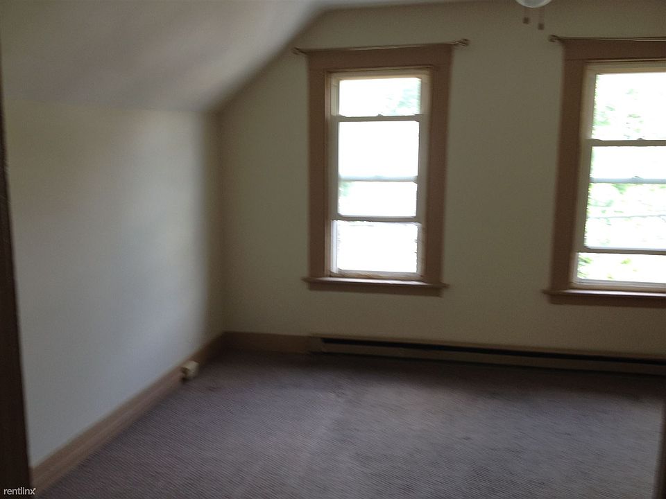 353 Park St Bristol CT Zillow