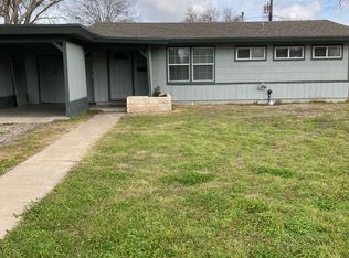 2006 E Mesquite Ln, Victoria, TX 77901