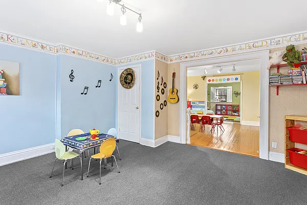 Sold by Compass | media 9