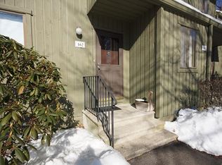 162 Shagbark Dr, Derby, CT 06418