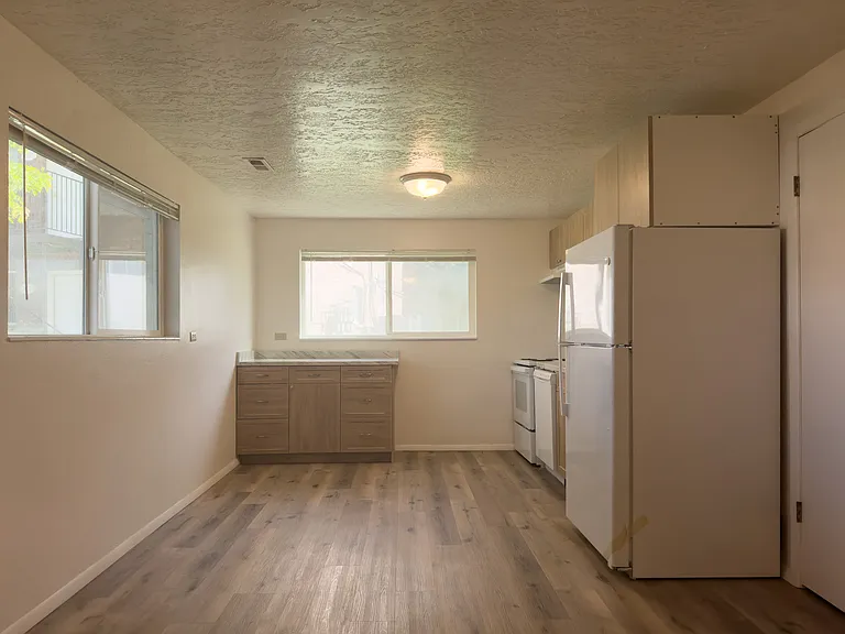 2153 W 220 N #A — Photo 8